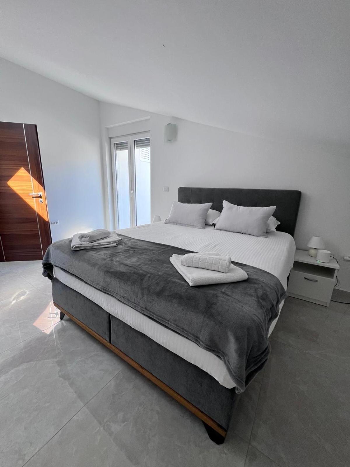Seascape Deluxe Residence Пєщана-Увала Екстер'єр фото