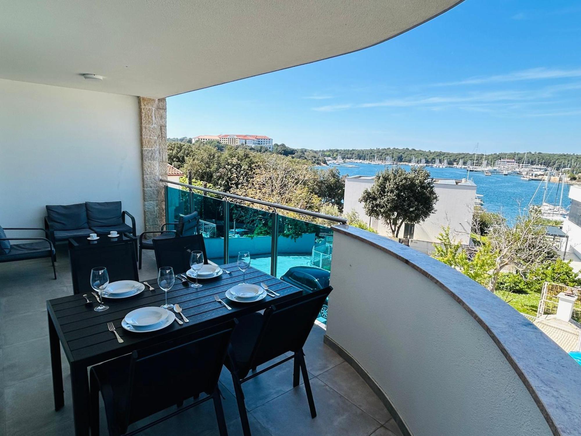 Seascape Deluxe Residence Пєщана-Увала Екстер'єр фото